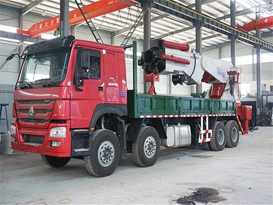 重汽豪沃160噸隨車(chē)吊 重汽豪沃160噸隨車(chē)吊